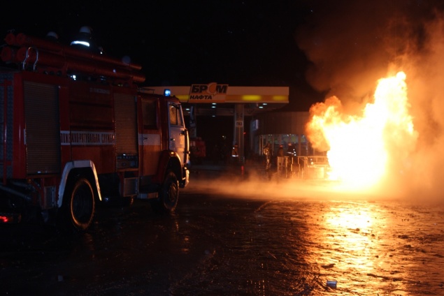 Милиция открыла уголовное дело по факту пожара на АЗС “БРСМ”