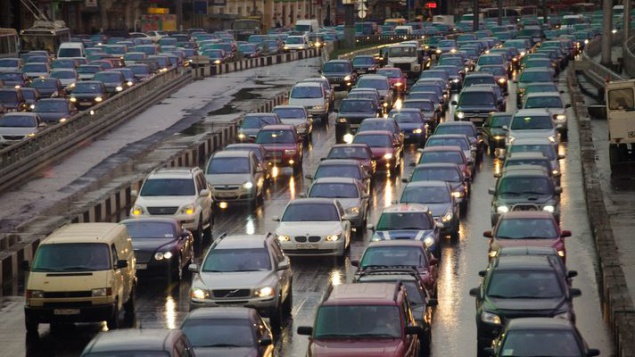 Пробки на дорогах Киева составляют 4 балла