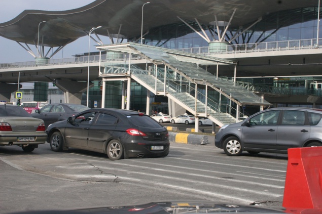 Мининфраструктуры планирует построить паркинг а аэропорту “Борисполь”