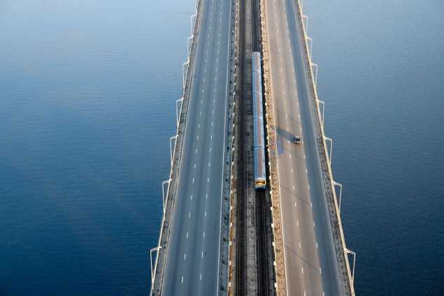 “Киевавтодормост” за 27 млн гривен купили резиновые швы для Южного моста