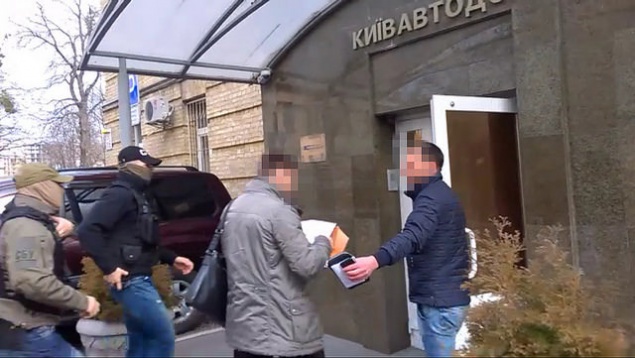 СБУ и Генпрокуратура раскрыли хищение сотен миллионов гривен должностными лицами “Киевавтодора”