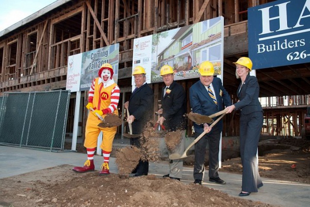 McDonald's хочет  землю под строительство жилья на Оболони