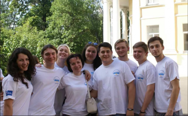 Участники Летней хоровой академии исполнили “Щедрика” в одесских катакомбах (видео)