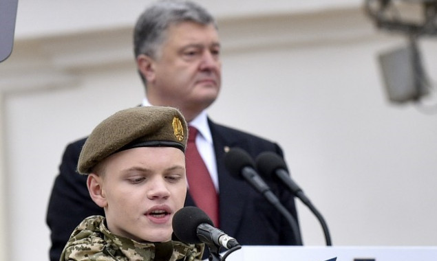 Петр Порошенко поздравил всех с Днем защитника Украины