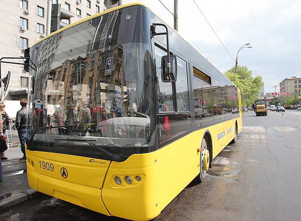 У автобусов маршрута №63 в Киеве появилась новая остановка (схема)