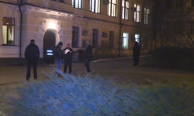 Столичная полиция разыскивает грабителей, напавших на киевский университет (фото, видео)