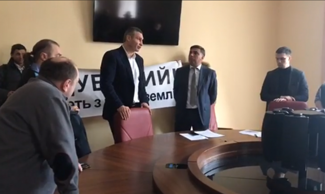 Кличко поручил приостановить карту благоустройства застройщику на улице Малышко в Киеве