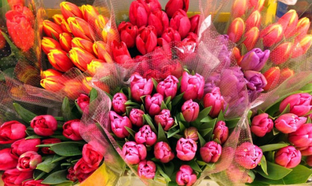 К 8 марта в Киеве традиционно дорожают цветы