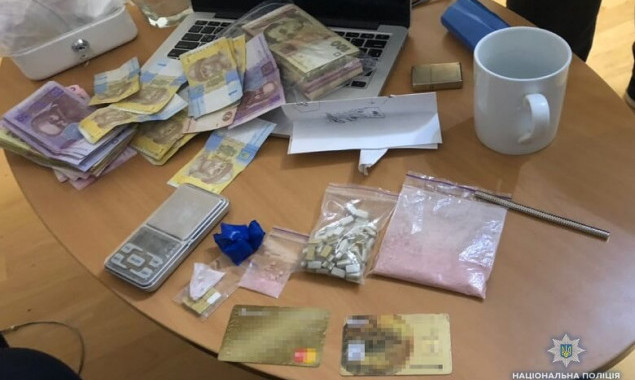 Правоохранители Киева задержали наркоторговца (фото)