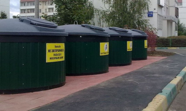 В администрации Кличко забыли, что подземные контейнеры для мусора нужно еще и обслуживать