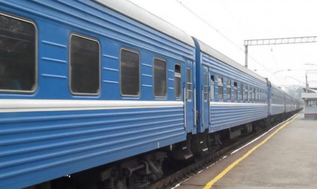 “Укрзализныця” назначила 7 дополнительных поездов на День Конституции