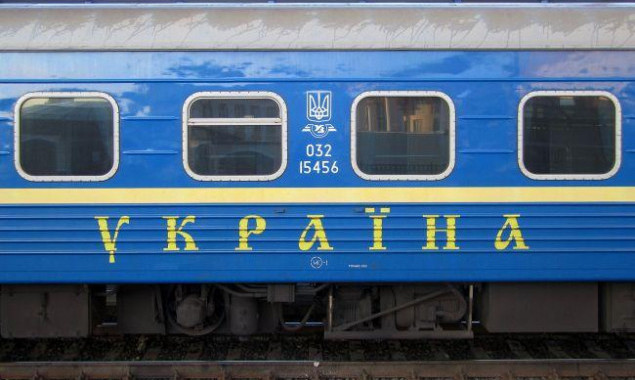 Скоростной поезд из Константиновки в Киев два дня будет курсировать по измененному маршруту и расписанию