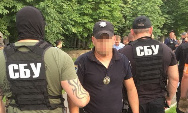 СБУ задержала патрульного полицейского в Киеве за взяточничество