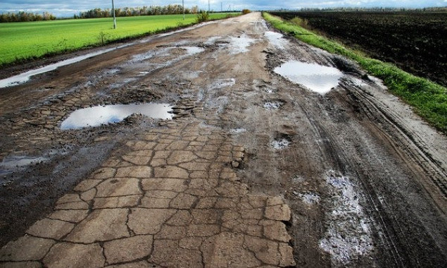 Бывший поселковый голова нанес более миллиона гривен ущерба при ремонте дорог в Васильковском районе Киевщины