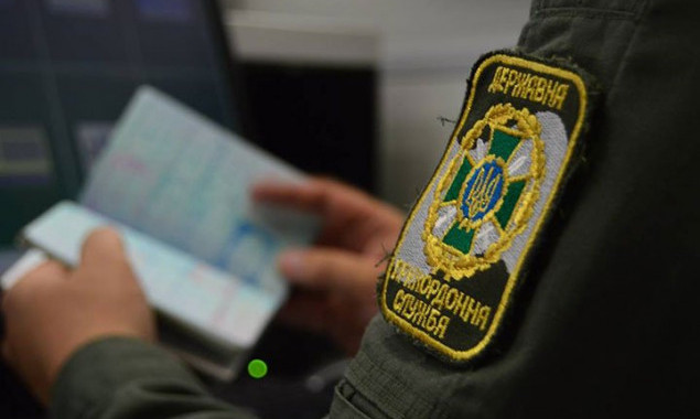 Пограничники КПП “Киев” задержали очередного иностранца с поддельной визой