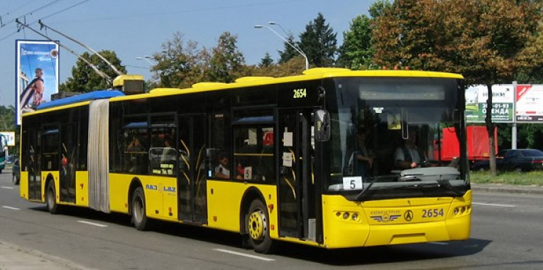 До понедельника изменена работа шести троллейбусных маршрутов Киева (схемы)