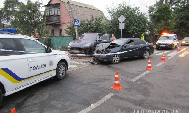 Из-за ДТП в Ирпене погиб случайный пешеход