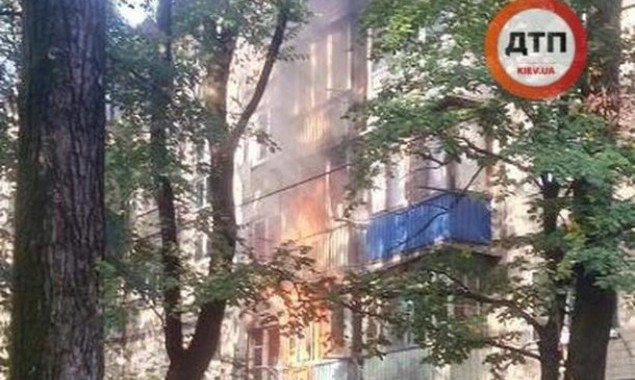 Выгорели балконы: в квартире на столичной ул. Гречко произошел пожар (фото)