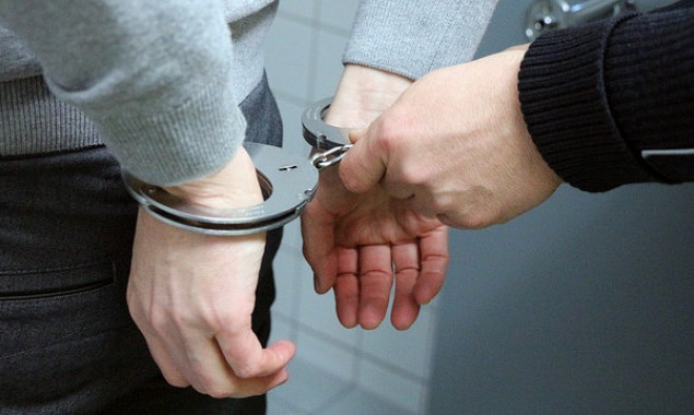 Столичные правоохранители задержали вора, укравшего около 100 автономеров в Оболонском районе