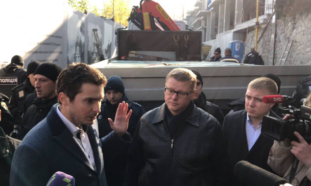 Советник мэра Киева: Мы разрываем договора с застройщиками на Андреевском спуске и на Осокорках