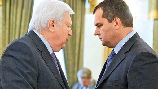 Махницкий потребовал задержать Захарченко, Пшонку, Клюева, Портнова, Лукаш и др.