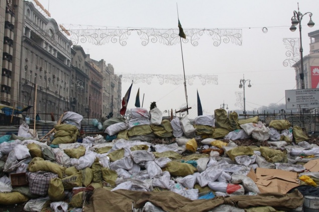 Баррикады с Майдана уберут после президентских выборов