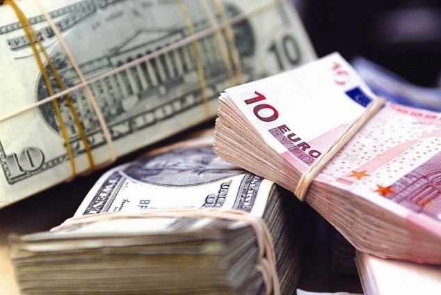 Доллар в обменниках упал до 12,48 грн
