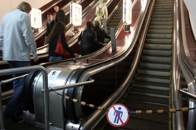В столичном метро 27 эскалаторов нуждающихся в замене, но из-за безденежья их продолжают ремонтировать