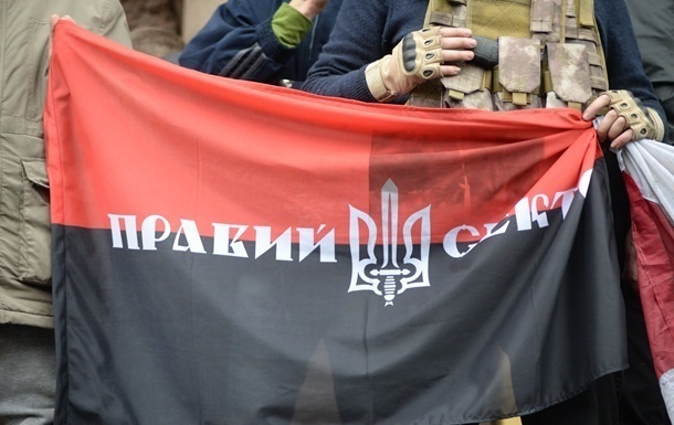 “Правый сектор” в Киеве “навестит” силовиков и Администрацию президента