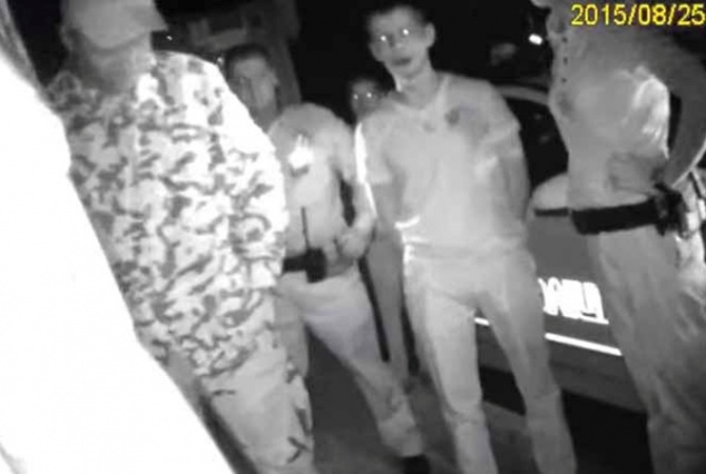 В Бортничах на полицейских напала группа людей (+видео)