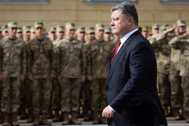 Порошенко подписал военную доктрину Украины