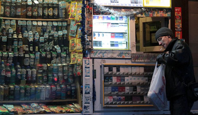 Несмотря на запрет, в киевских МАФах продолжают торговать алкоголем