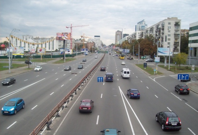 Движение по проспекту Победы в Киеве частично ограничат