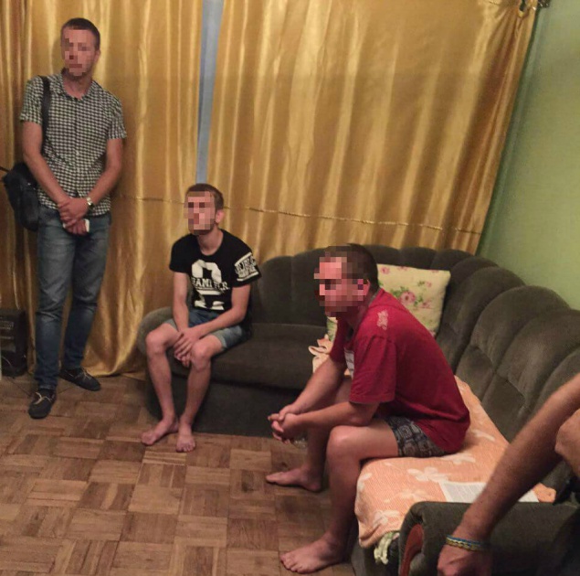 Патрульных полицейских в Киеве поймали на взятке