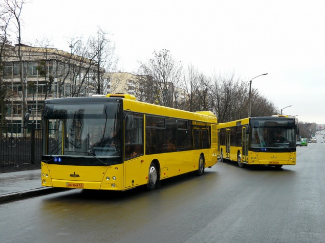 В субботу в Киеве троллейбус и автобус изменят маршрут из-за ярмарки