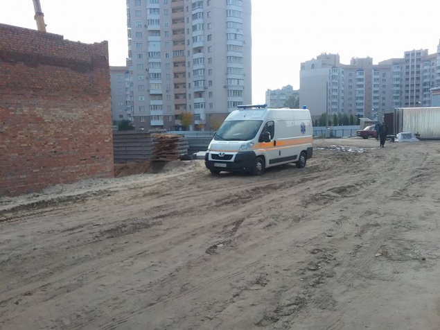 На строительстве гимназии в Буче погиб рабочий