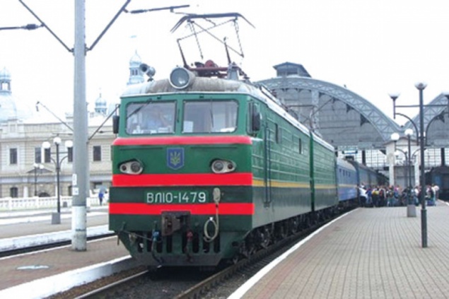 В новогодние праздники маршрут скорого поезда Харьков-Киев будет продлен до Львова