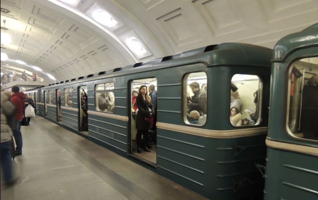 В киевском метро мужчина упал под поезд, обошлось без серьезных травм
