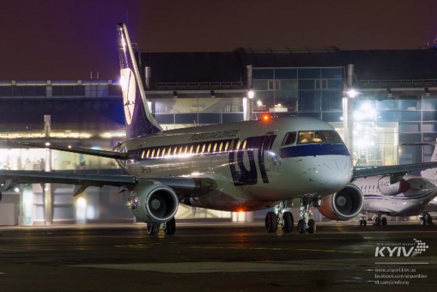 Польская авиакомпания LOT начала выполнять рейсы из аэропорта “Киев” (Жуляны)