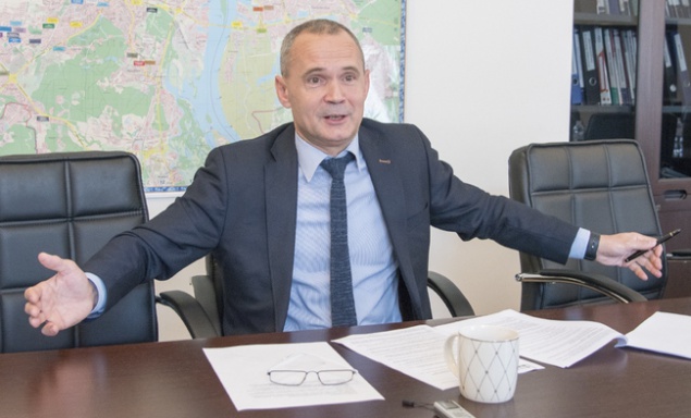 Мэр Киева решил отправить в отпуск Геннадия Плиса и помочь деньгами