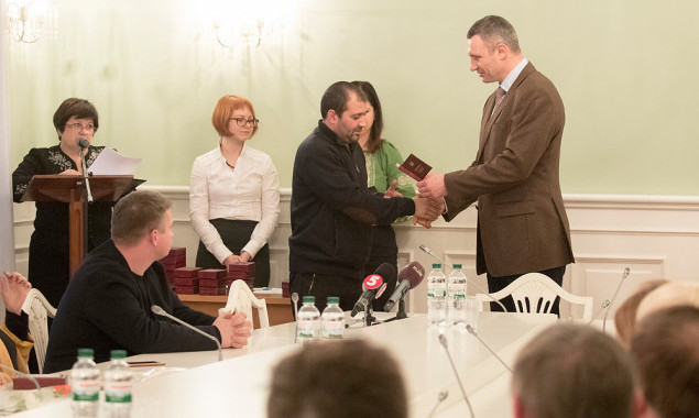 Кличко вручил награды киевлянам-участникам Революции Достоинства