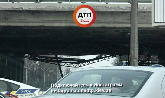 КГГА: Движение транспорта по мосту на пересечении проспекта Комарова и бульвара Вацлава Гавела возобновлено