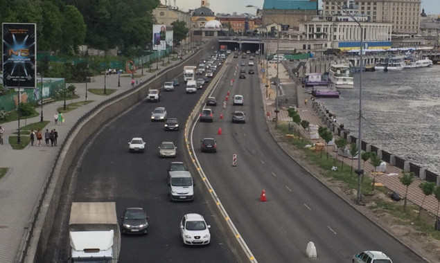 Движение по Набережному шоссе в Киеве открыто (фото)