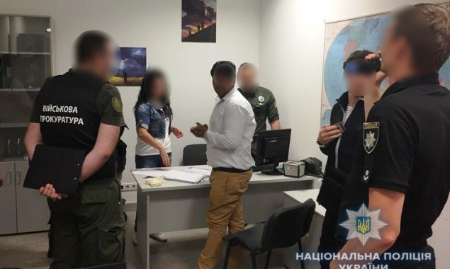В аэропорту “Борисполь” гражданин Индии пытался за 600 долларов подкупить пограничника (фото)