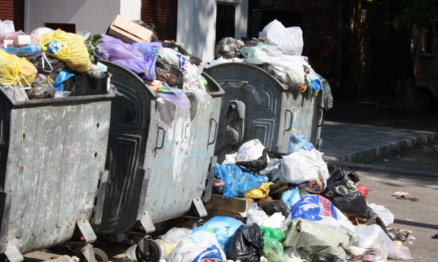 Некоторые жители Дарницкого района возмущены новыми тарифами на вывоз мусора