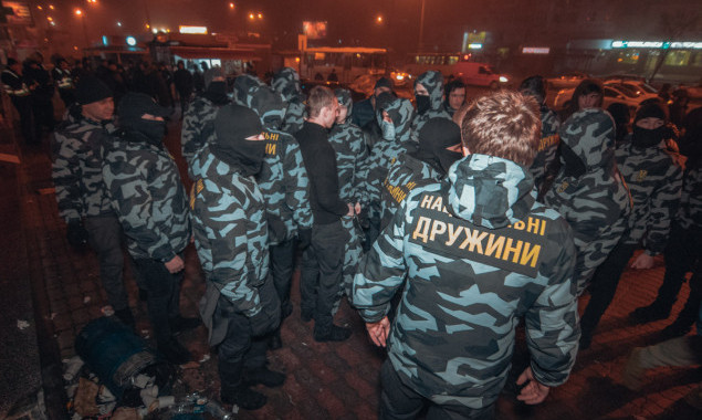 Ночью в Киеве пытались захватить торговый центр “Дарница” (фото, видео)