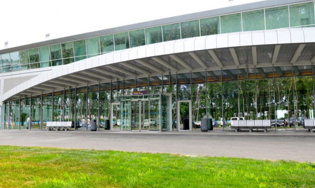 В аэропорту “Борисполь” в тестовом режиме запустили первую очередь паркинга возле терминала D