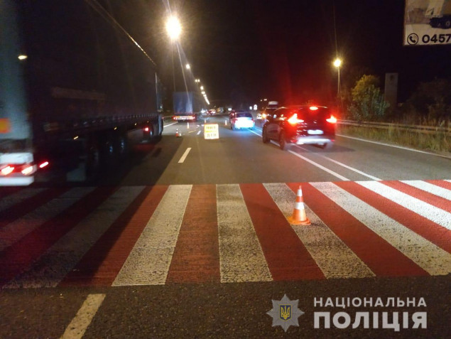 Под Киевом внедорожник сбил насмерть мужчину на пешеходном переходе