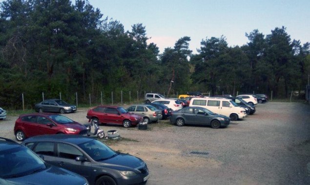 “Киевтранспарксервис” объявил торги по продаже права на эксплуатацию 17 парковочных площадок (список)