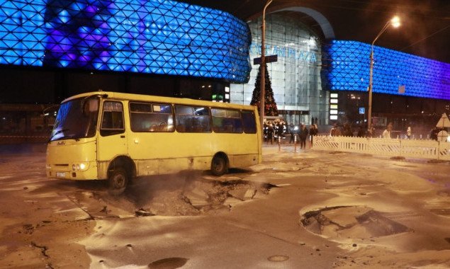 “Киевтеплоэнерго” доказывает, что в межотопительный период гидравлические испытания на теплосети возле Ocean Plaza проводились